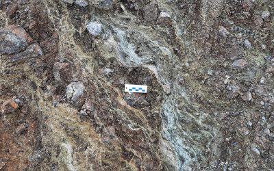 Serpentinite Pulau Wasubonti